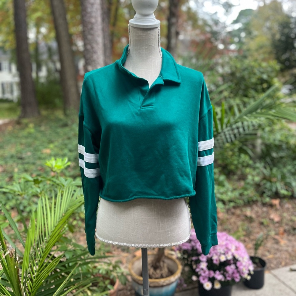 Forever 21 Collegiate Crop Sweatshirt, Collared V-Neckline, Green, Large, EUC